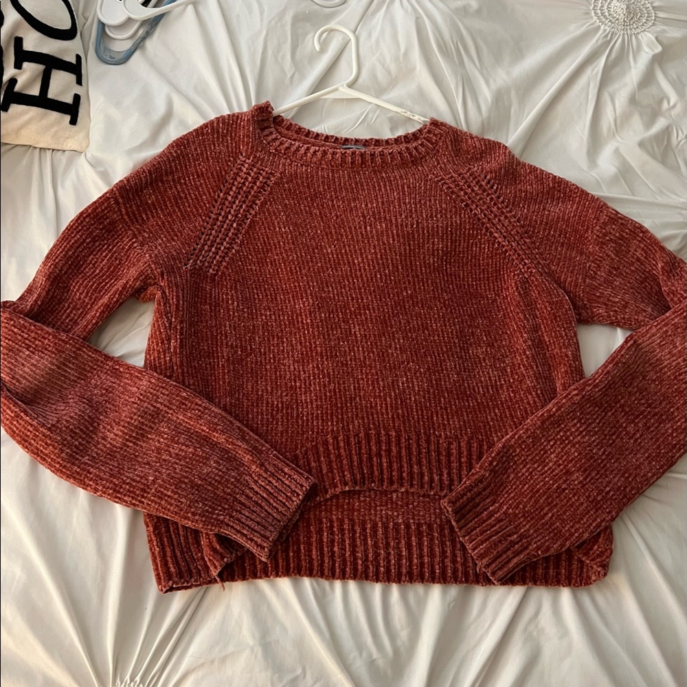 Light weight sweater